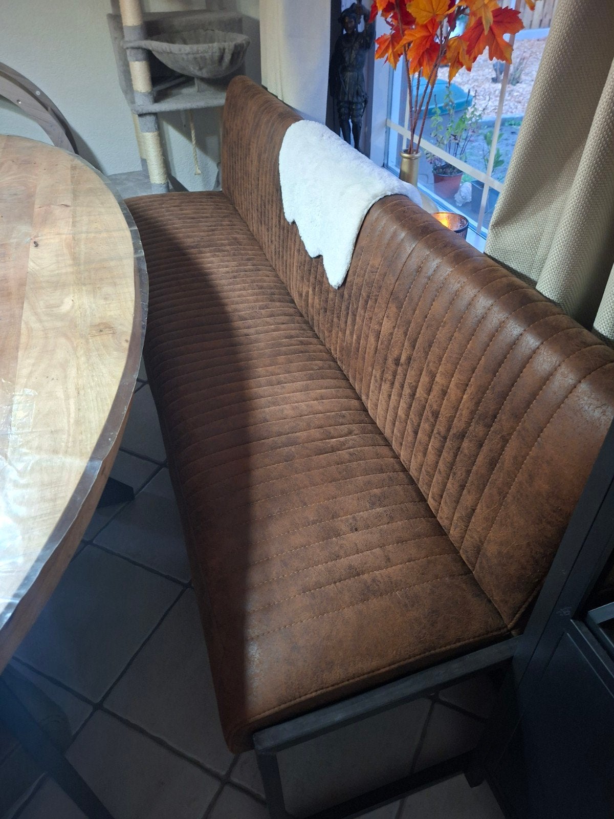 Mangohouten eettafel met bank en 3 stoelen, Overige houtsoorten, Gebruikt, 200 cm of meer, Vijf personen of meer