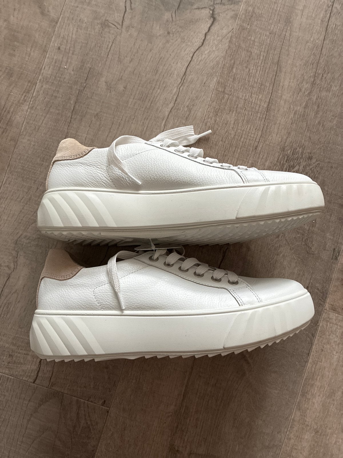 Nieuwe ARA sneakers maat 7 met kaartje, Kleding | Dames, Wit, Nieuw, Ophalen of Verzenden, Sneakers of Gympen