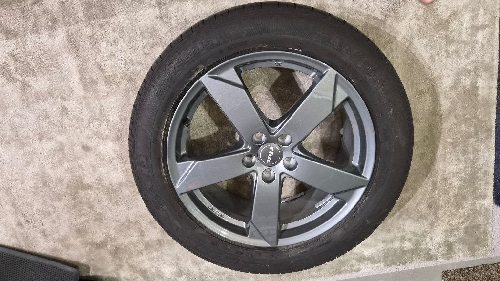 Gebruikte Banden en Velgen 235/55R19, Auto-onderdelen, Gebruikt, Banden en Velgen, 235 mm, Personenwagen