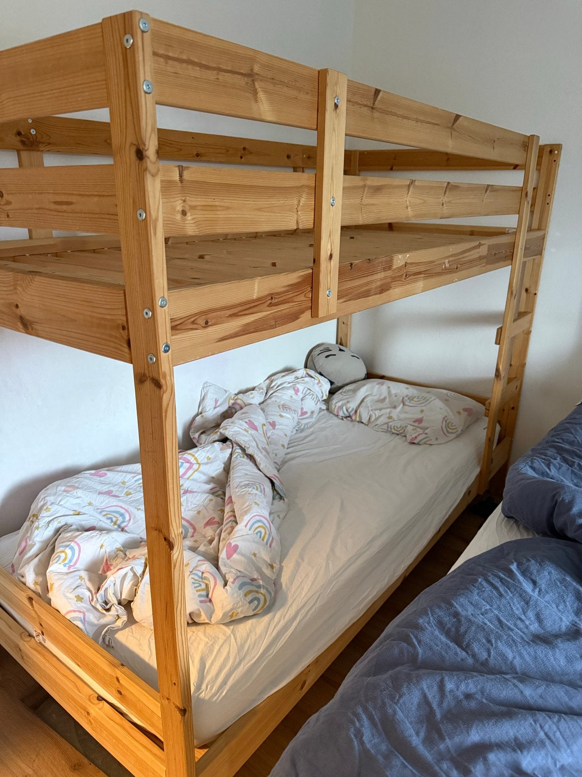 IKEA MYDAL Stapelbed - Hoge bed met wandbevestiging, Ophalen, Gebruikt, 90 cm, 160 tot 180 cm