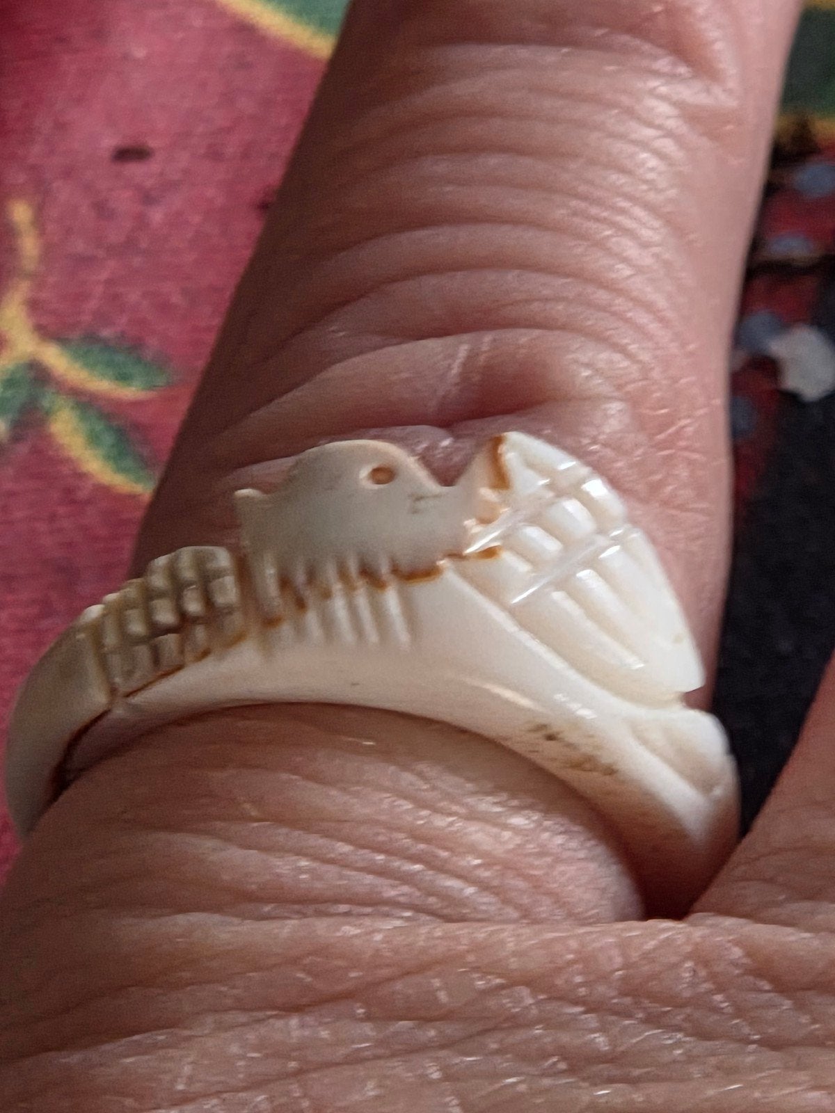 Unieke handgesneden ring met vogelmotief, maat 17, Overige materialen, Overige kleuren, Nieuw, Ophalen of Verzenden