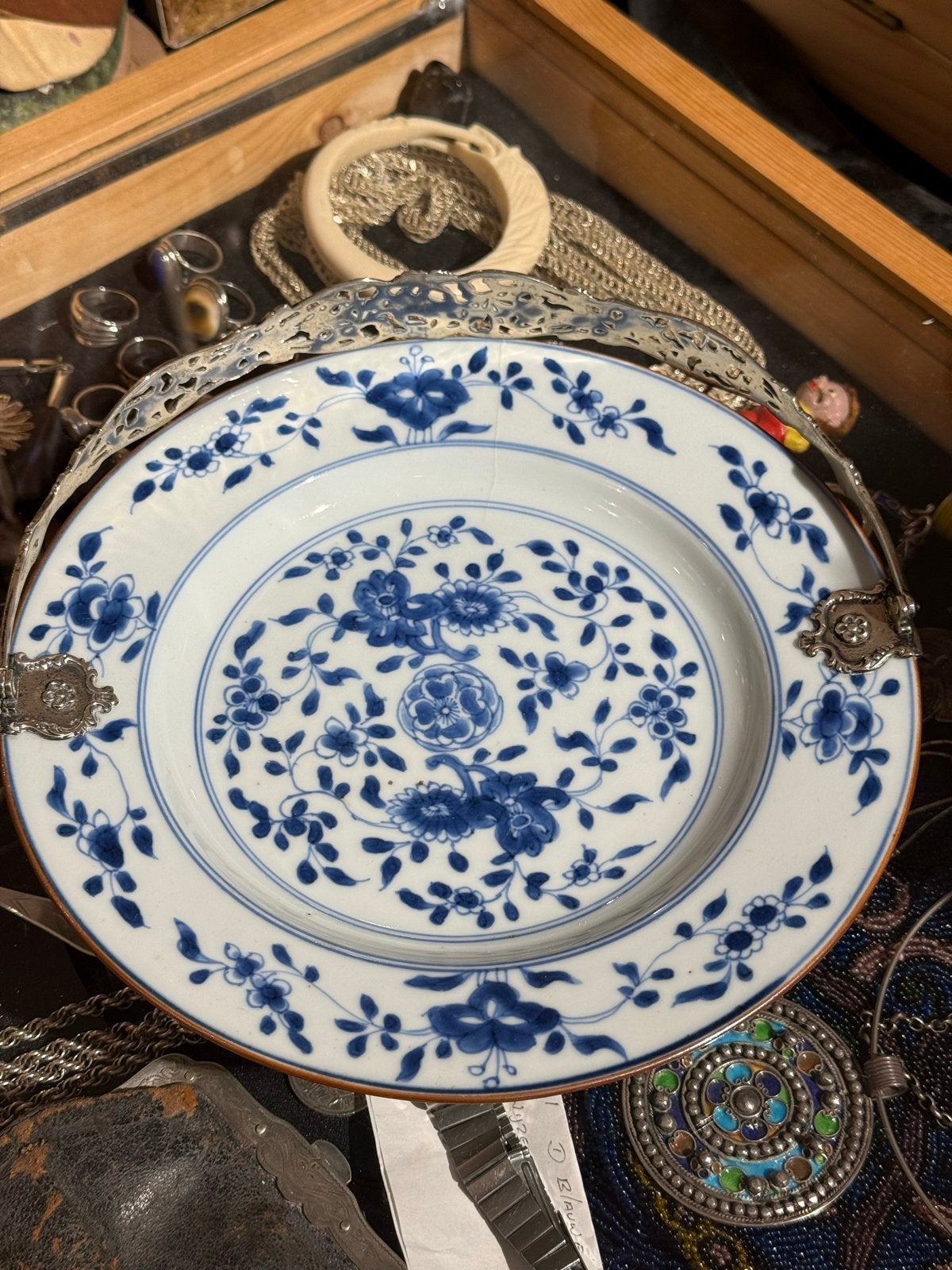 Antiek Chinees Bord met Zilveren Handvat - Blauw Bloemmotief, Antiek en Kunst, Ophalen of Verzenden