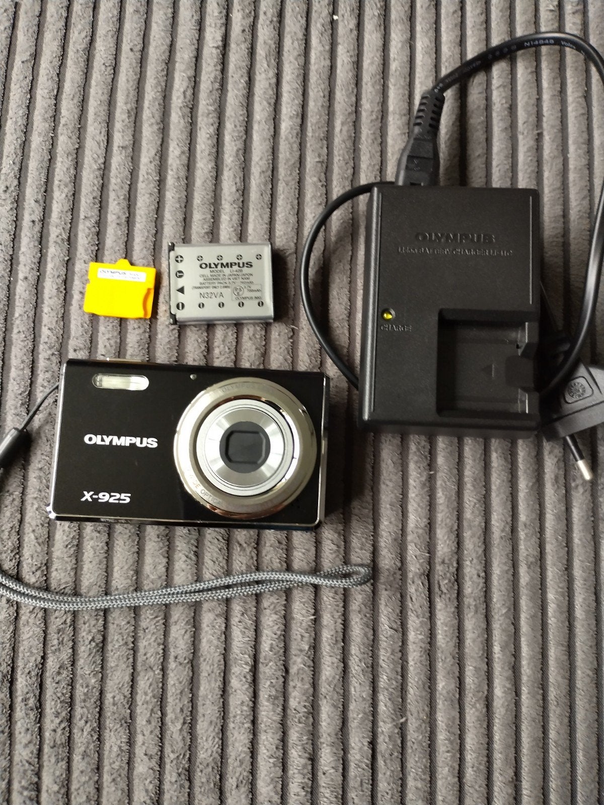 Olympus X-925, Beeldstabilisatie, Gebruikt, Accu, 12 megapixels