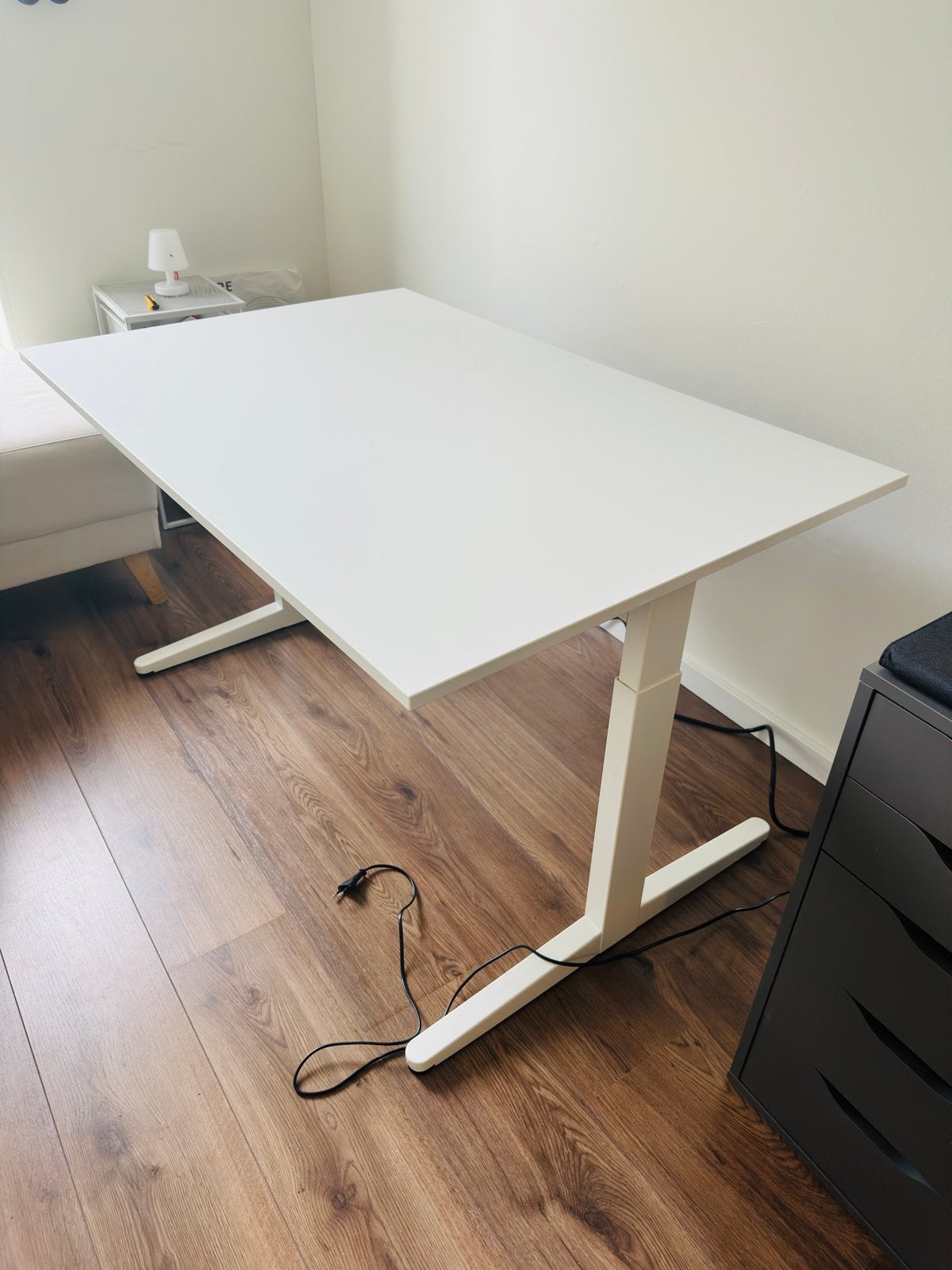 Ahrend monotop desk, Ophalen, Spaanplaat of MDF, Zo goed als nieuw, Overige merken