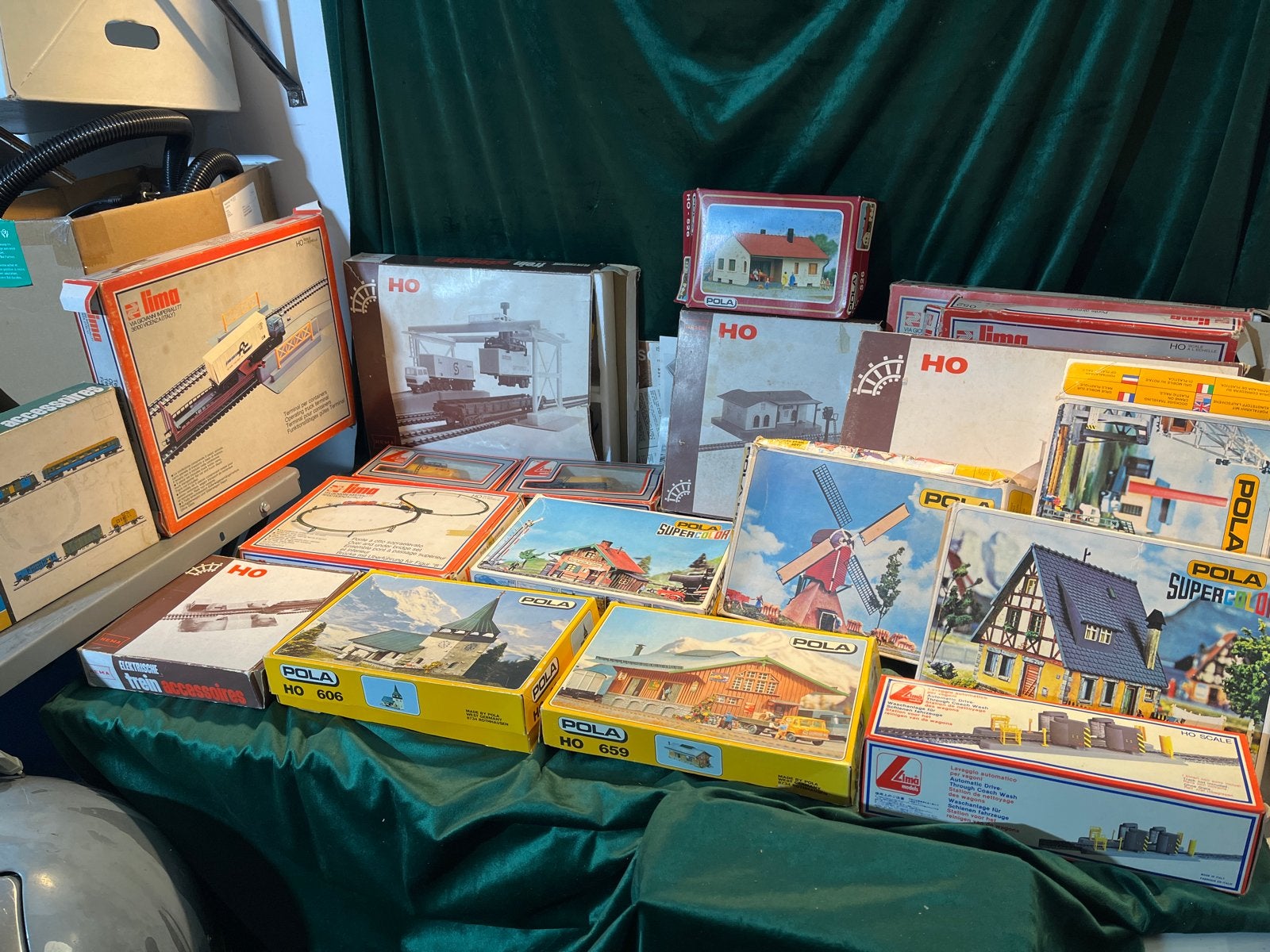 Grote collectie modeltrein accessoires en gebouwen, Ophalen of Verzenden, Gebruikt, Brug, Tunnel of Gebouw, Lima