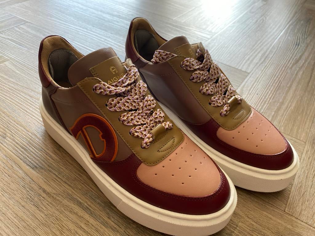 Nieuwe Aigner sneakers maat 37, Bruin, Nieuw, Ophalen of Verzenden, Sneakers of Gympen