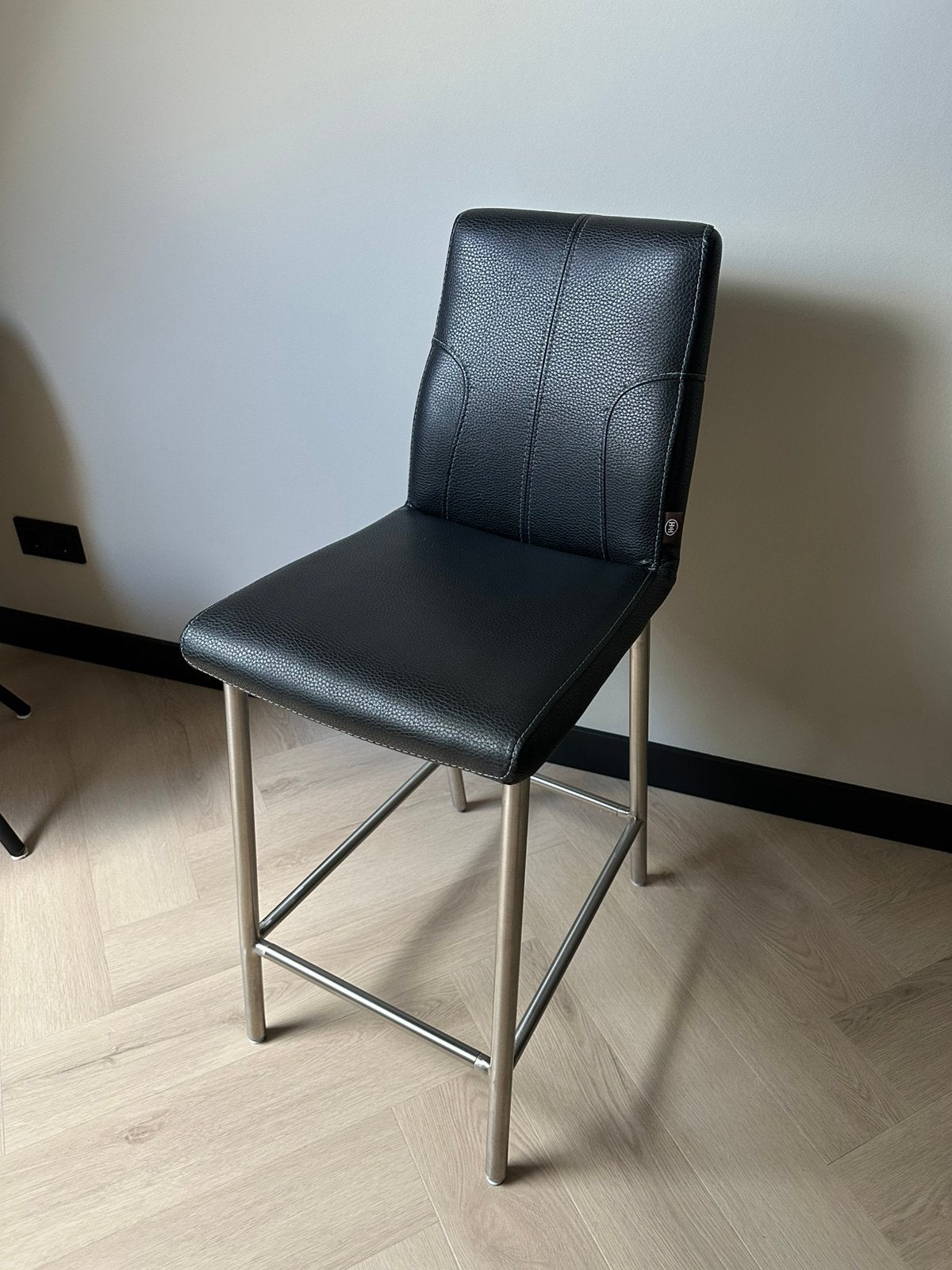 Barkrukken Henders en Hazel, 2 krukken, Ophalen, Zo goed als nieuw, 60 tot 90 cm