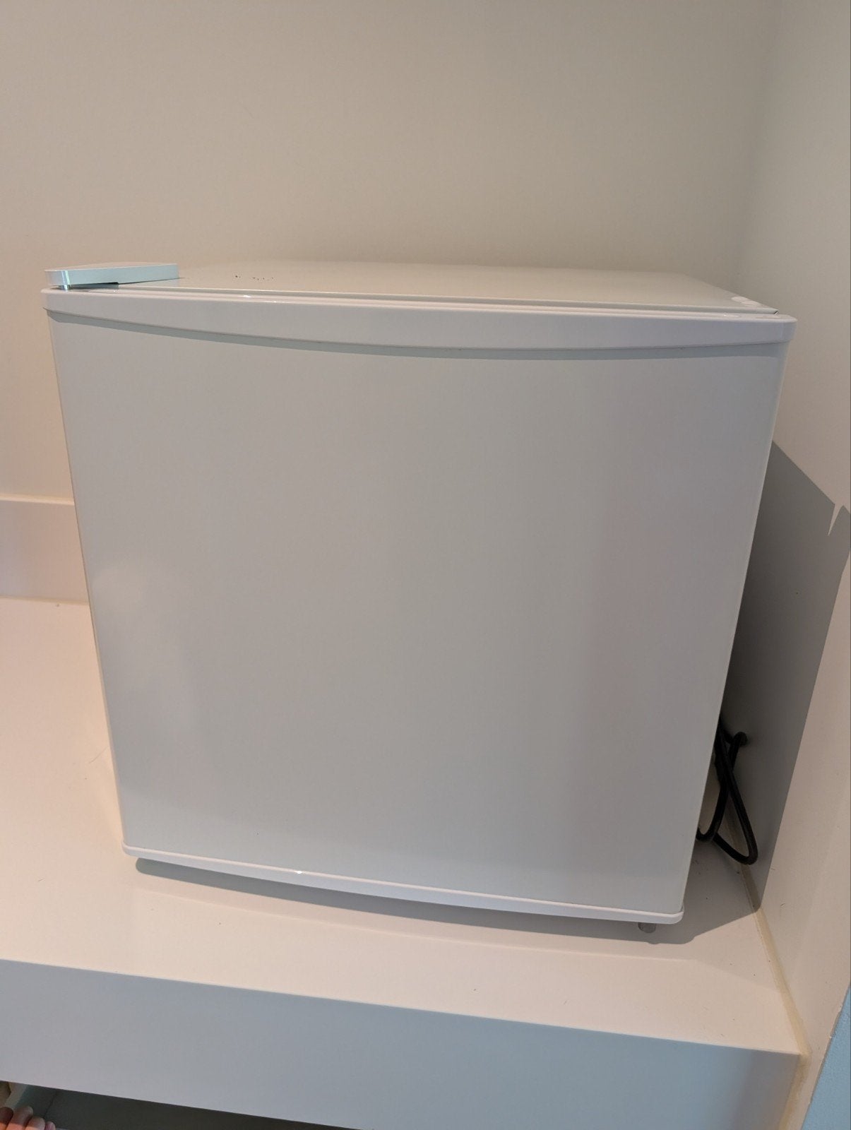 IKEA Mini Koelkast - Compact en Praktisch, Witgoed en Apparatuur, Ophalen, Zonder vriesvak, Minder dan 45 cm, Minder dan 85 cm