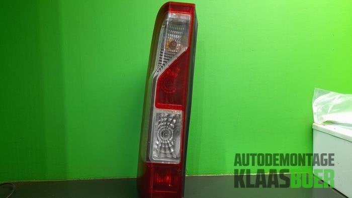 Achterlicht links van een Renault Master, Gebruikt, -, Renault, -