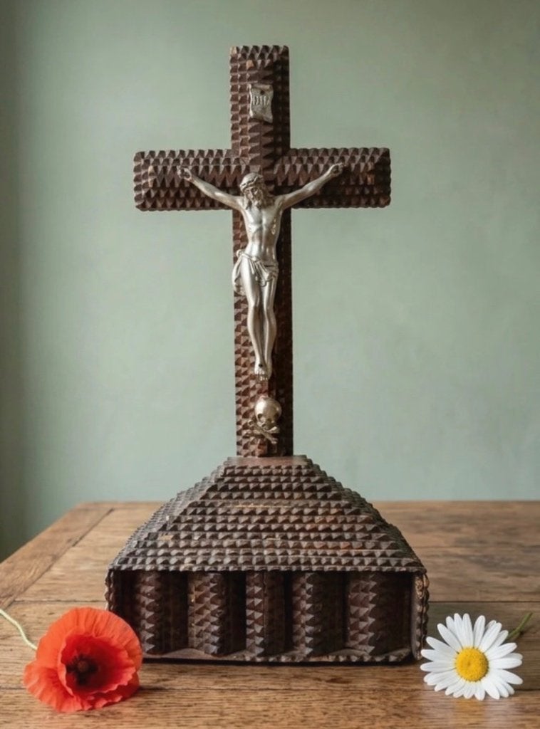 Antieke Tramp Art Crucifix / Kruisbeeld - 1890-1920 – 50 cm, Ophalen of Verzenden