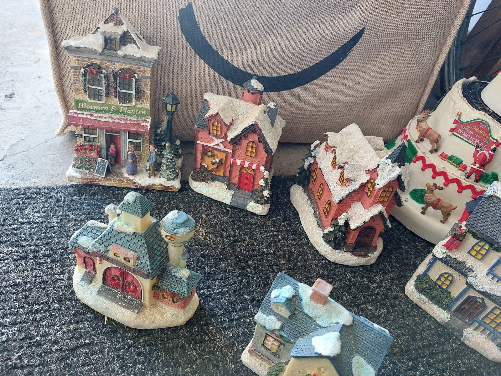 groot kerstdorp met aankleding en decoratie, Diversen, Ophalen, Gebruikt
