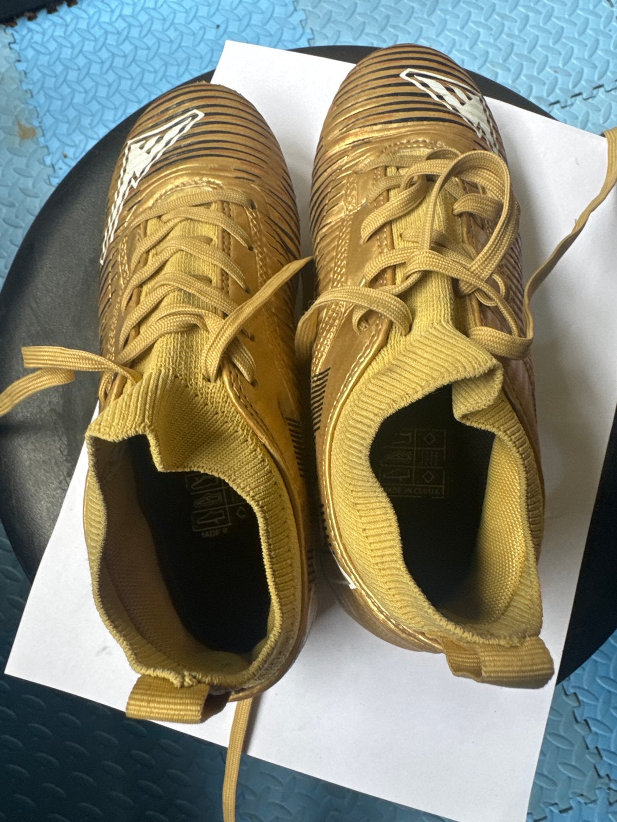 Gouden Voetbalschoenen - Maat 34, Ophalen, Gebruikt, Schoenen