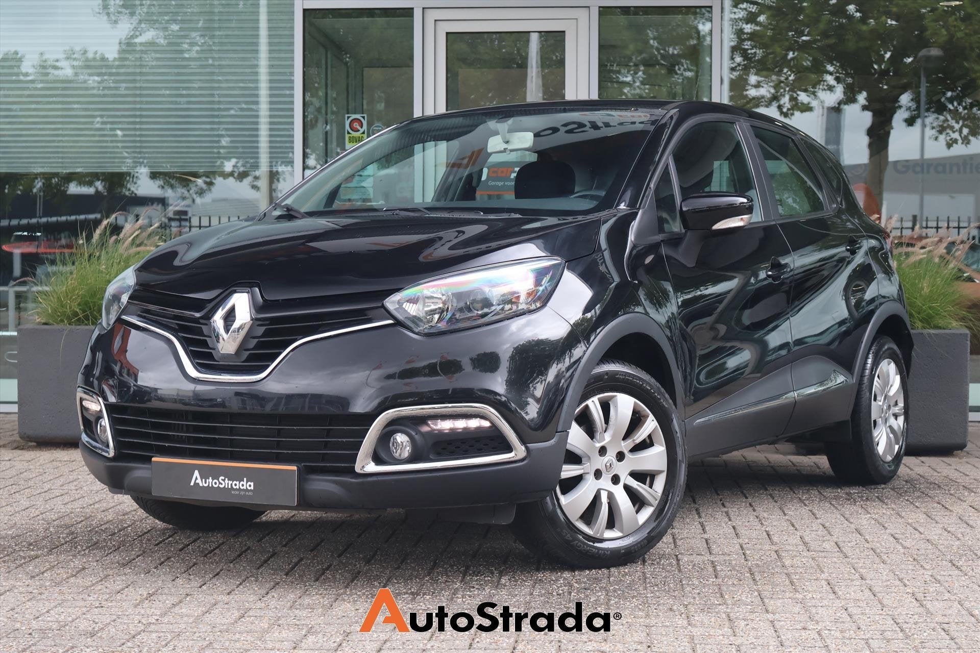 Renault Captur 0.9 Limited | Trekhaak | Airco | Navi | Cruis, Keurmerk '100% Onderhouden', 898 cc, Stof, Gebruikt