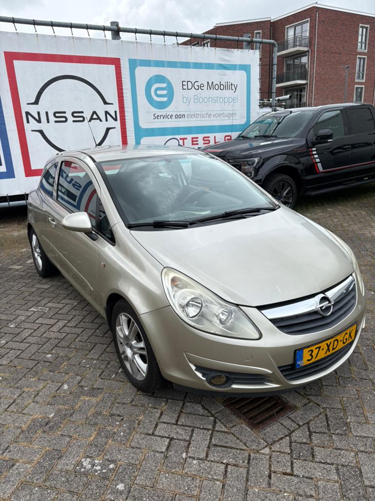 Opel Corsa 1.2 16V 3D WR 2007 Beige, Auto's, Opel, Voorwielaandrijving, 450 kg, 40 €/maand, 4 cilinders