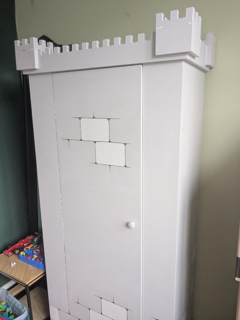 Kasteel kledingkast, Ophalen, Gebruikt, Kast, 105 cm of meer