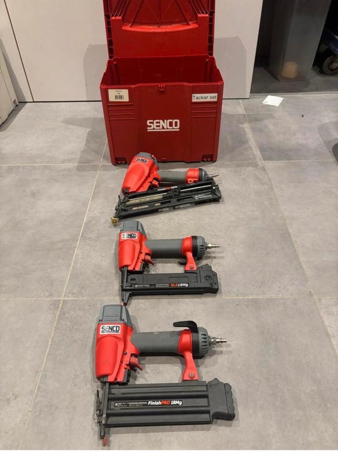 Senco 3PR2012N Pneumatische tackerset - 2x nieuw, Ophalen, Zo goed als nieuw, Tacker/nietmachine, Overige merken