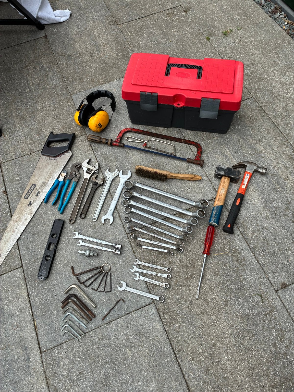 Gereedschapskist met diverse handgereedschappen, Doe-het-zelf en Verbouw, Gereedschap | Handgereedschap, Ophalen, Gebruikt, Gereedschapsset