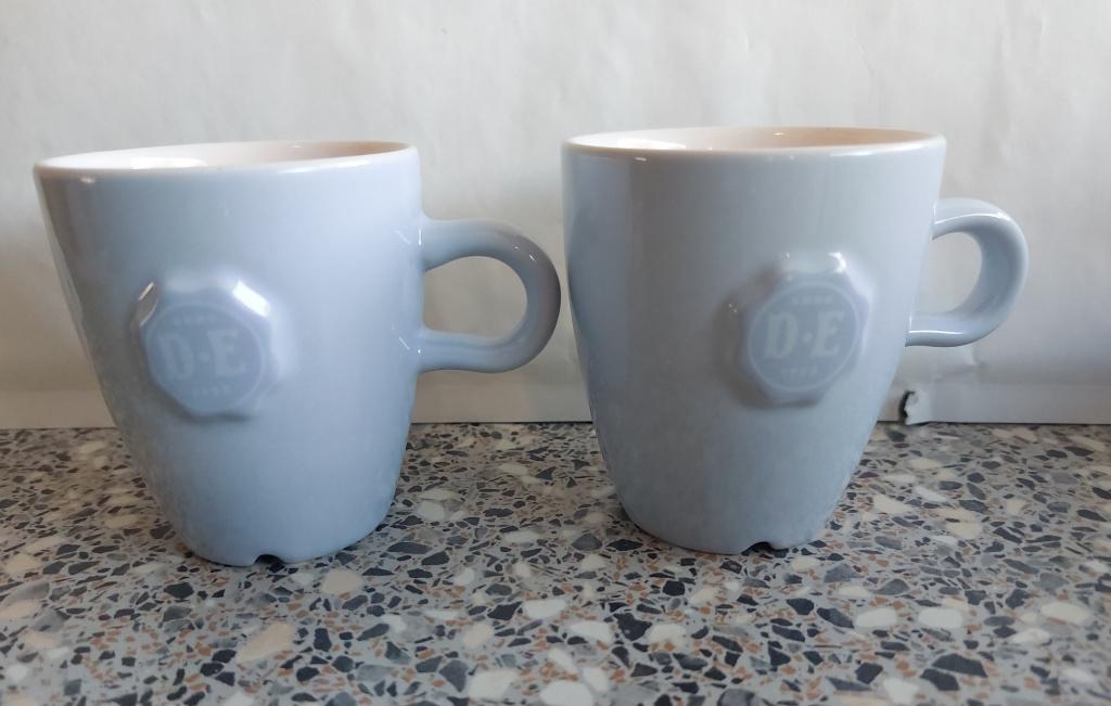 2x Senseo mok beker grijs blauw Douwe Egberts DE met oor, Huis en Inrichting, Ophalen of Verzenden, Zo goed als nieuw, Overige stijlen
