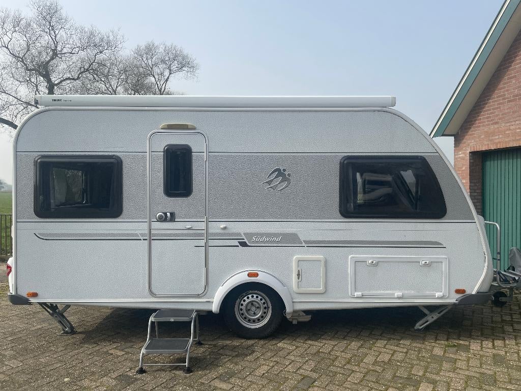 Knaus 450 Sudwind 2011 – Dwarsbed – Rondzit – Mover, Caravans en Kamperen, Caravans, Particulier, tot en met 4, 1000 - 1250 kg