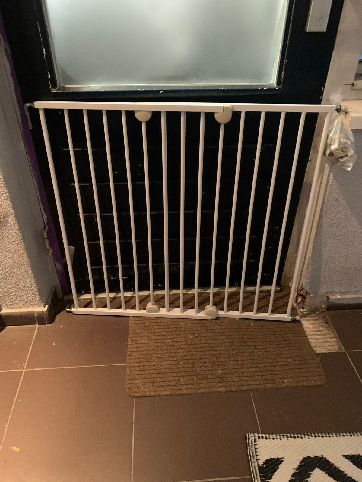 Wit metalen klemhekje voor kinderen/huisdieren, Ophalen, Gebruikt, Klemhekje, Metaal of IJzer