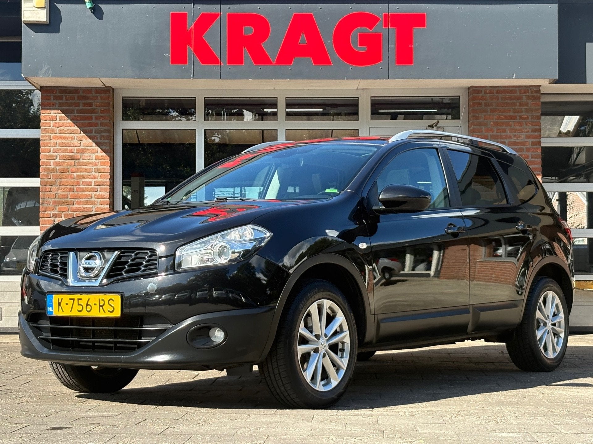 Nissan Qashqai +2 Connect Edition 2.0 141 pk - 7 persoons -, Euro 5, Stof, Gebruikt, Zwart