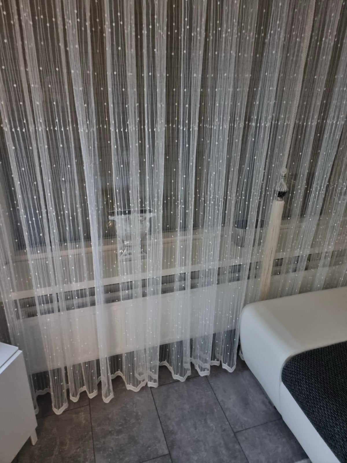 Te koop Witte vitrage gordijnen Moet zo snel weg!!, Ophalen, Zo goed als nieuw, Wit, Vitrage