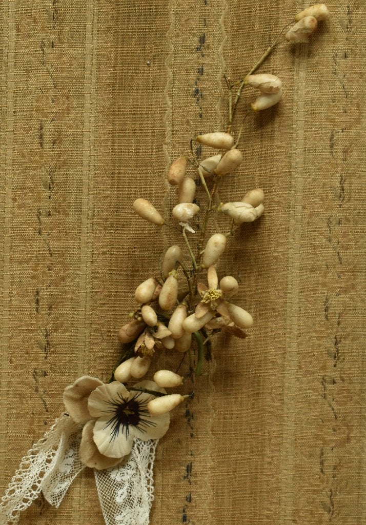 Oude Wassen Tak [Corsage }. Uit Aletta's Tijd", Ophalen of Verzenden