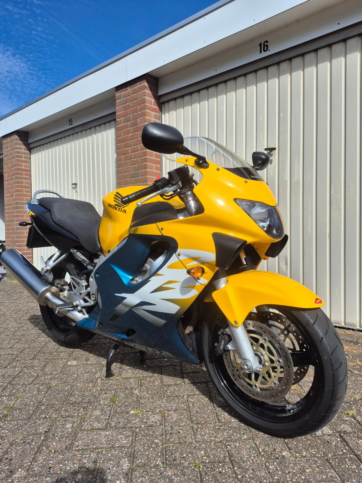 Honda CBR 600F Sportmotor - Geel/Blauw, 4 cilinders, Motorrijbewijs A, Gebruikt, Meer dan 35 kW