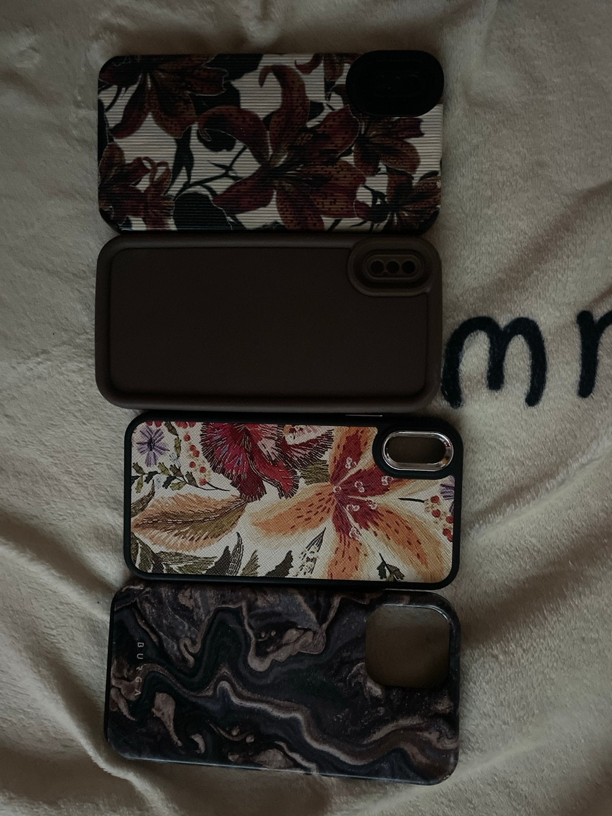 Gratis iphone 11 hoesjes, Kunststof, Hoesje of Tasje, Ophalen of Verzenden, Schokbestendig