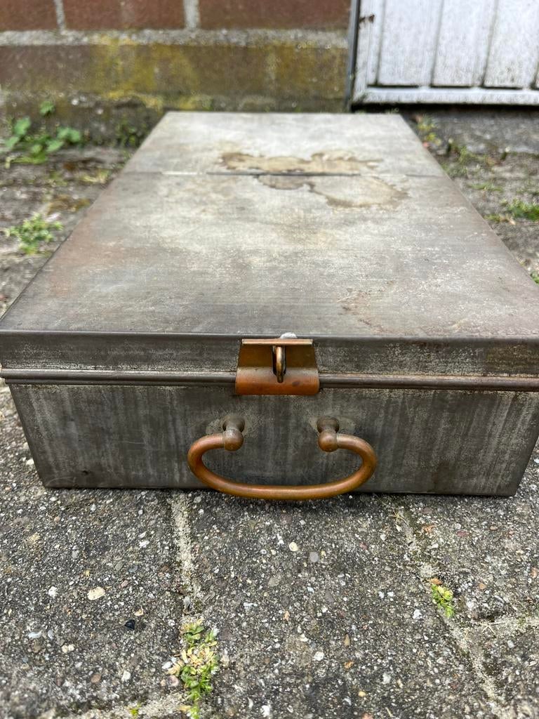 Brocante lips bankkluis,industriële lips metalen bank safe, Ophalen, Gebruikt, 50 tot 100 cm, Minder dan 50 cm