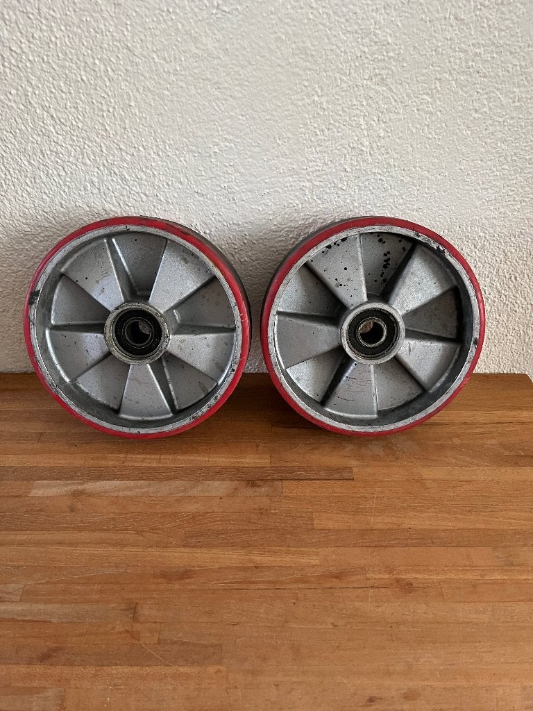 2 wielen voor palletwagen , truck , pompwagen , neuswiel ., Minder dan 60 liter, Ophalen of Verzenden, Gebruikt, Overige typen