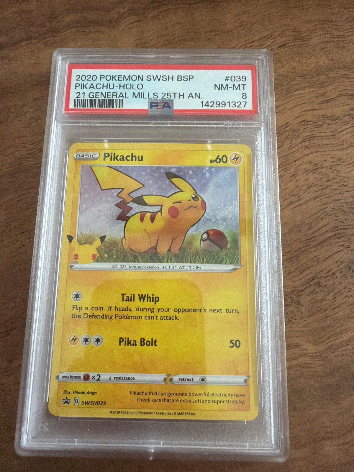Pikachu Holo SWSH BSP #039 PSA 8 NM-MT Pokémon Kaart, Hobby en Vrije tijd, Ophalen of Verzenden, Zo goed als nieuw, Losse kaart