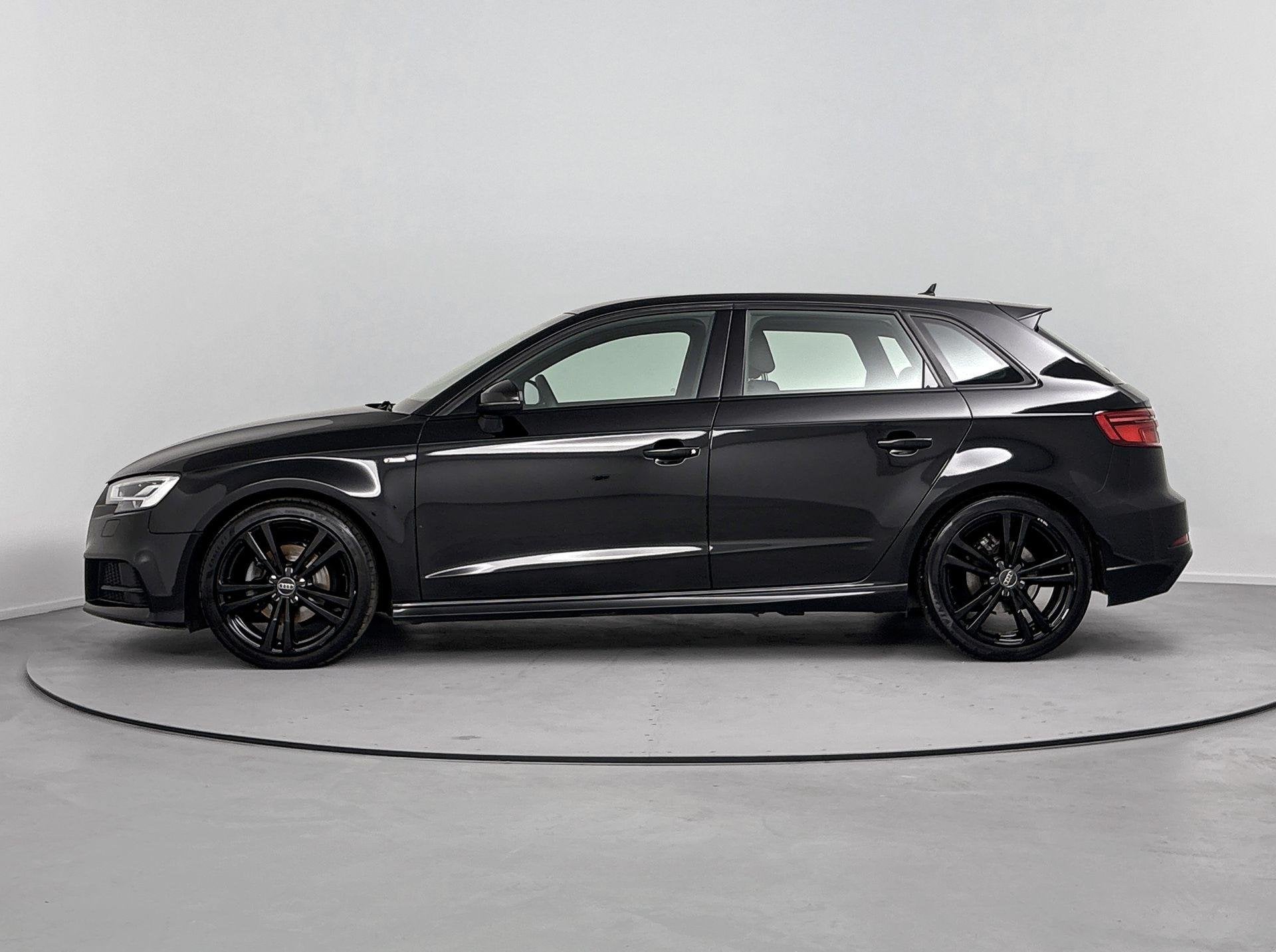Audi A3 Sportback 30 TDI Sport S Line Edition, Auto's, 12 maanden, Gebruikt, Zwart, Origineel Nederlands