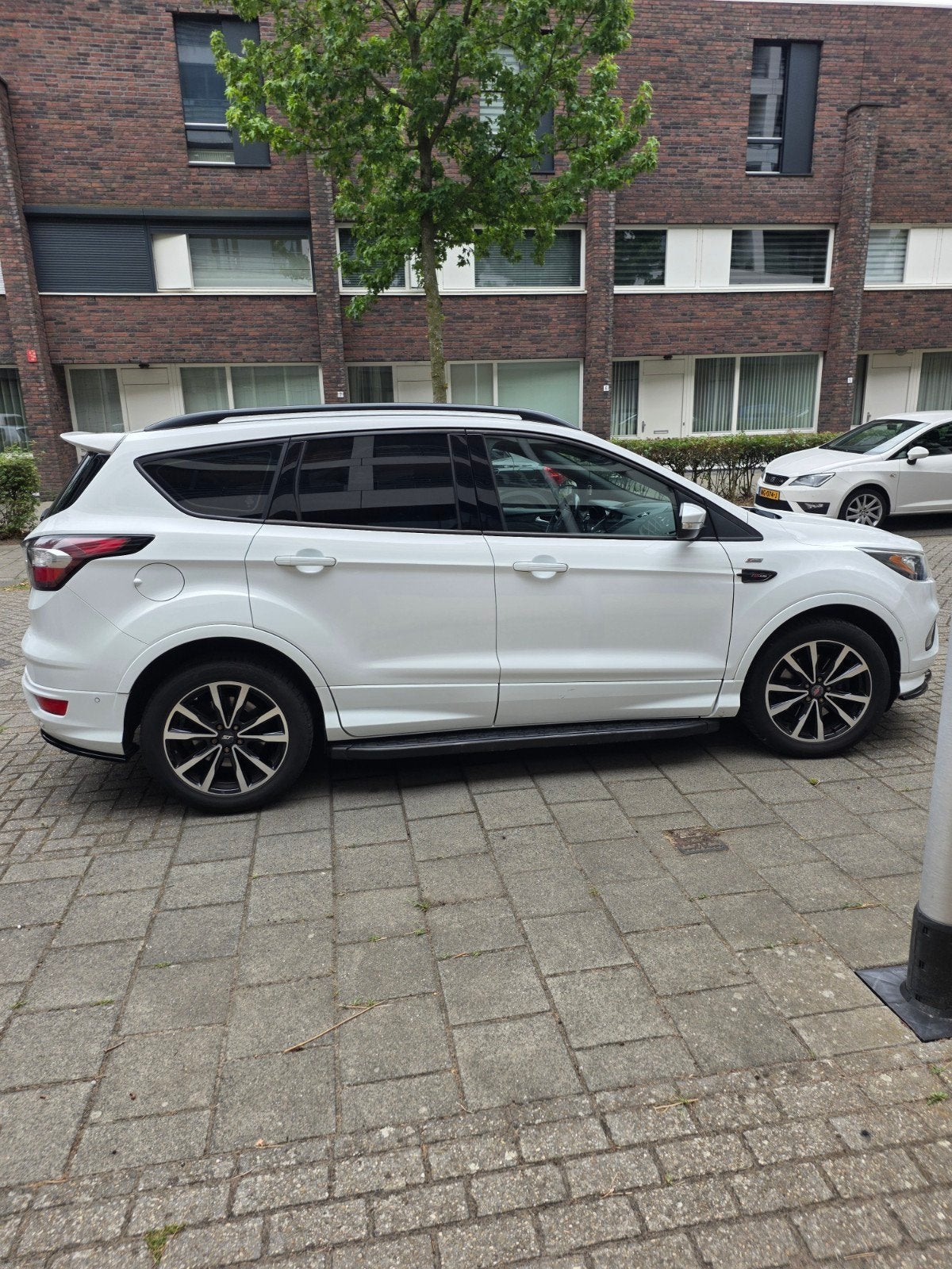 Ford Kuga st-line  1.5 Tdci 120PK 2WD 2017 Wit, Voorwielaandrijving, 4 cilinders, 1200 kg, Particulier