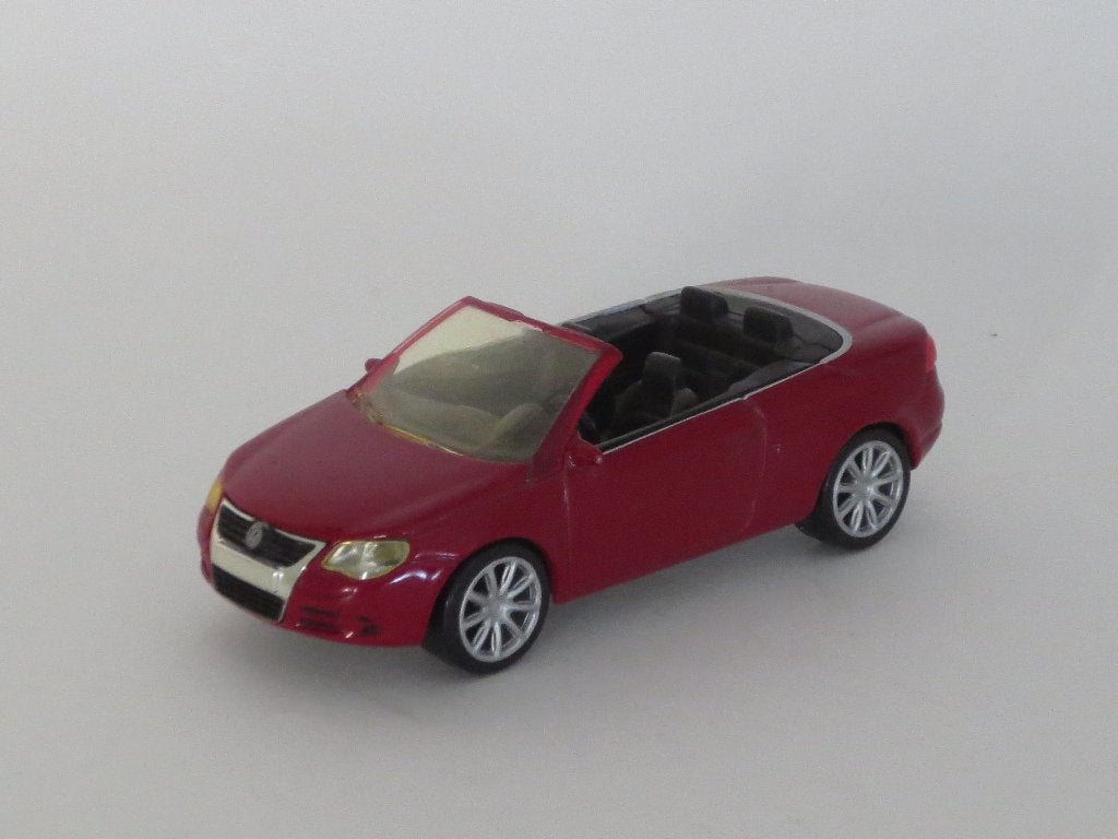 Bordeaux-rode VW Eos, Norev, 1:64, izgst, Hobby en Vrije tijd, Ophalen of Verzenden, Gebruikt, Auto