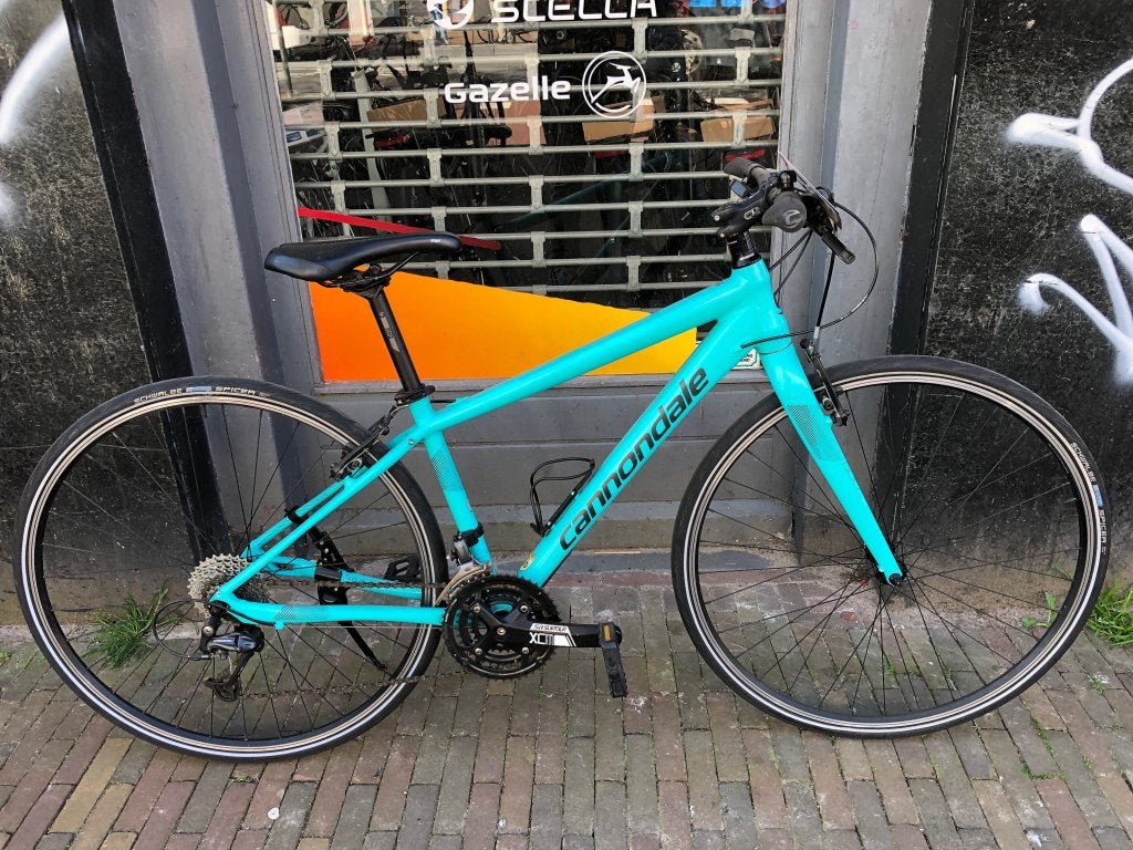 Fietshokje Houtplein:  Cannondale Racefiets 3x9 SPD!!