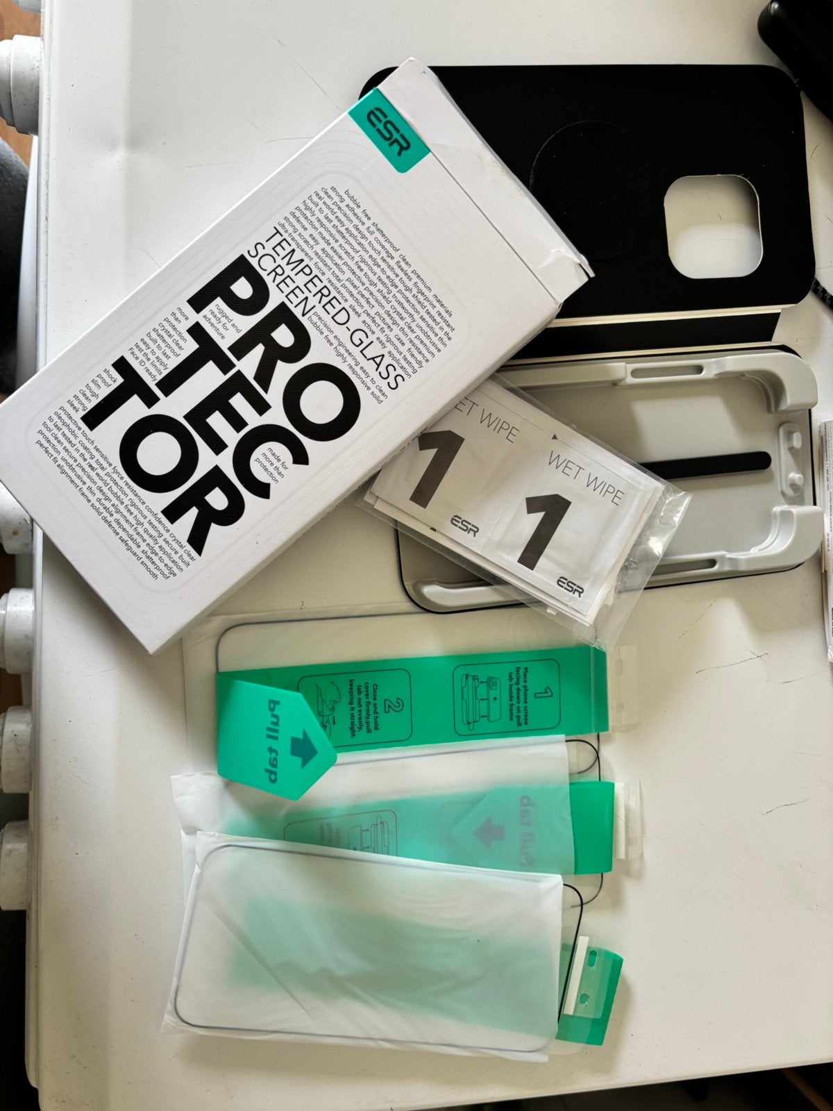 NIEUW 3x Tempered glass screen protector - iPhone 16 Pro max, Ophalen of Verzenden, Zo goed als nieuw