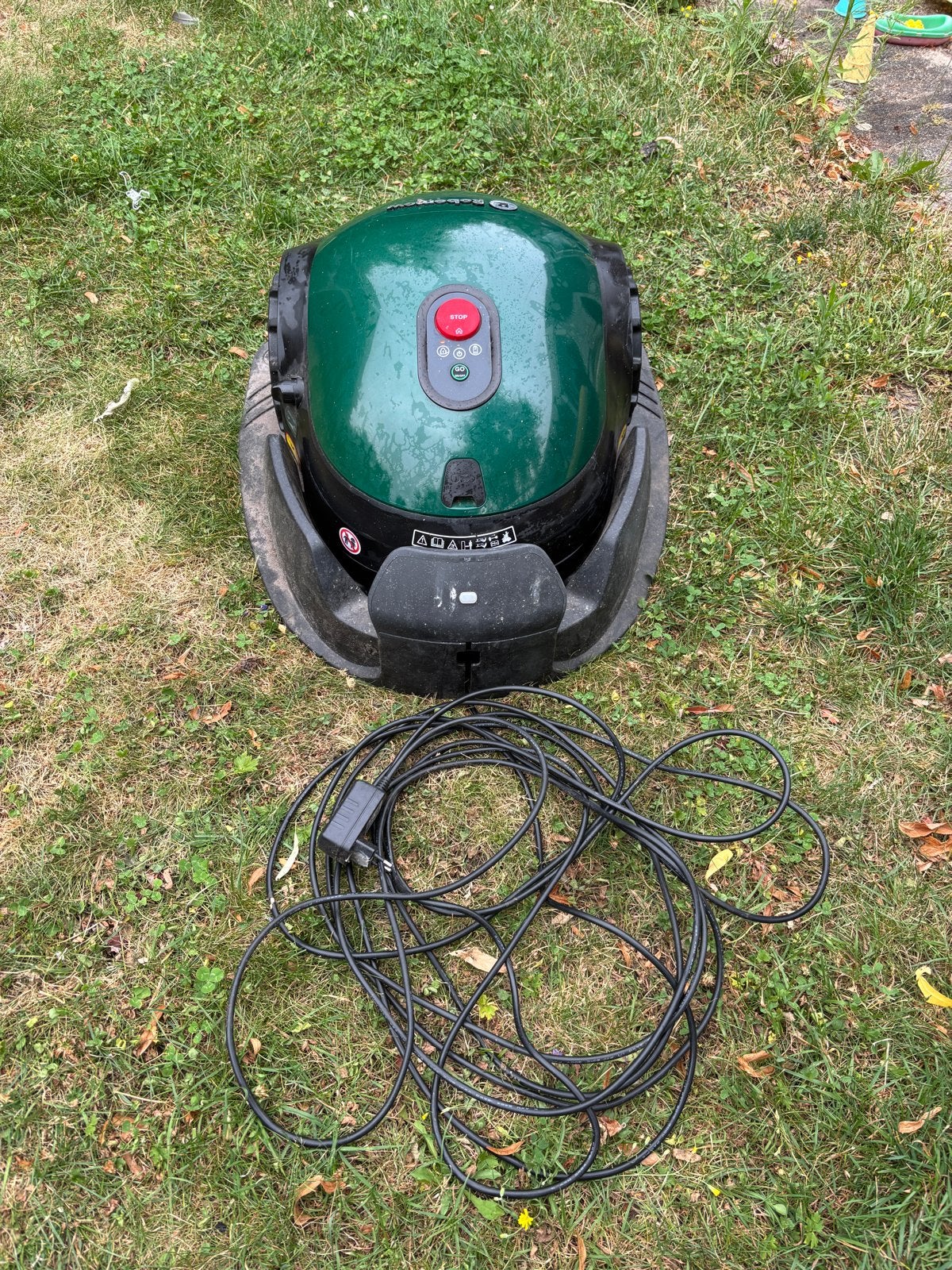 Robomow RX12U Robotmaaier - Groen, Gebruikt, Ophalen, Cirkelmaaier, Gebruikt, Minder dan 30 cm