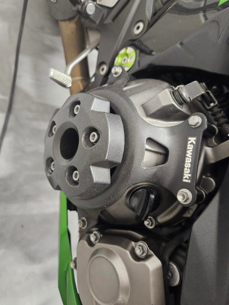 Kawasaki z800 motorblok Carter bescherming rechts, Ophalen of Verzenden, Gebruikt