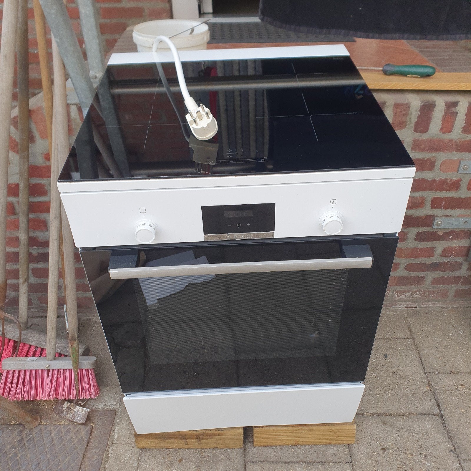 Bosch Inductie Fornuis HLR390020 met Oven, Ophalen, Hete lucht, 60 cm of meer, 4 kookzones