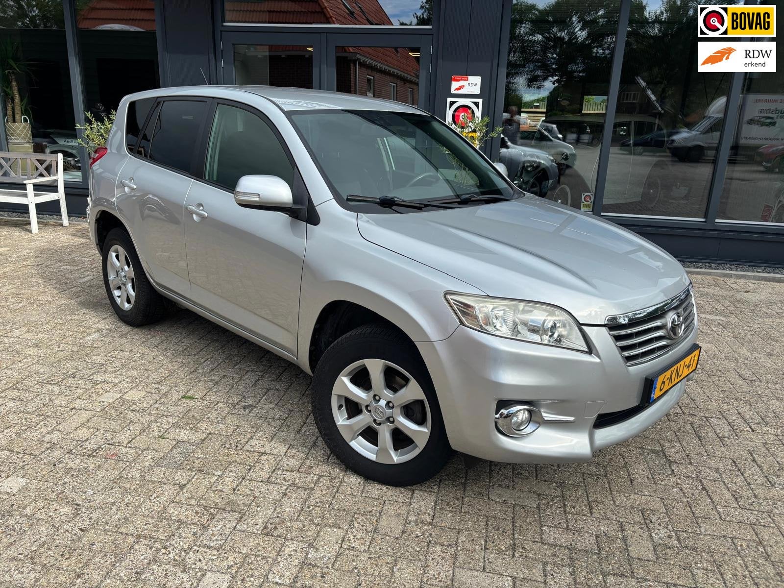 Toyota RAV4 2.2 D-4D Comfort 2WD cruise airco nav1, particul, Voorwielaandrijving, Euro 5, Gebruikt, Bedrijf