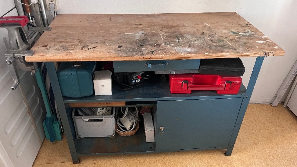 Stalen werkbank met stevig houten werkoppervlak, Ophalen, Gebruikt, 70 tot 120 cm
