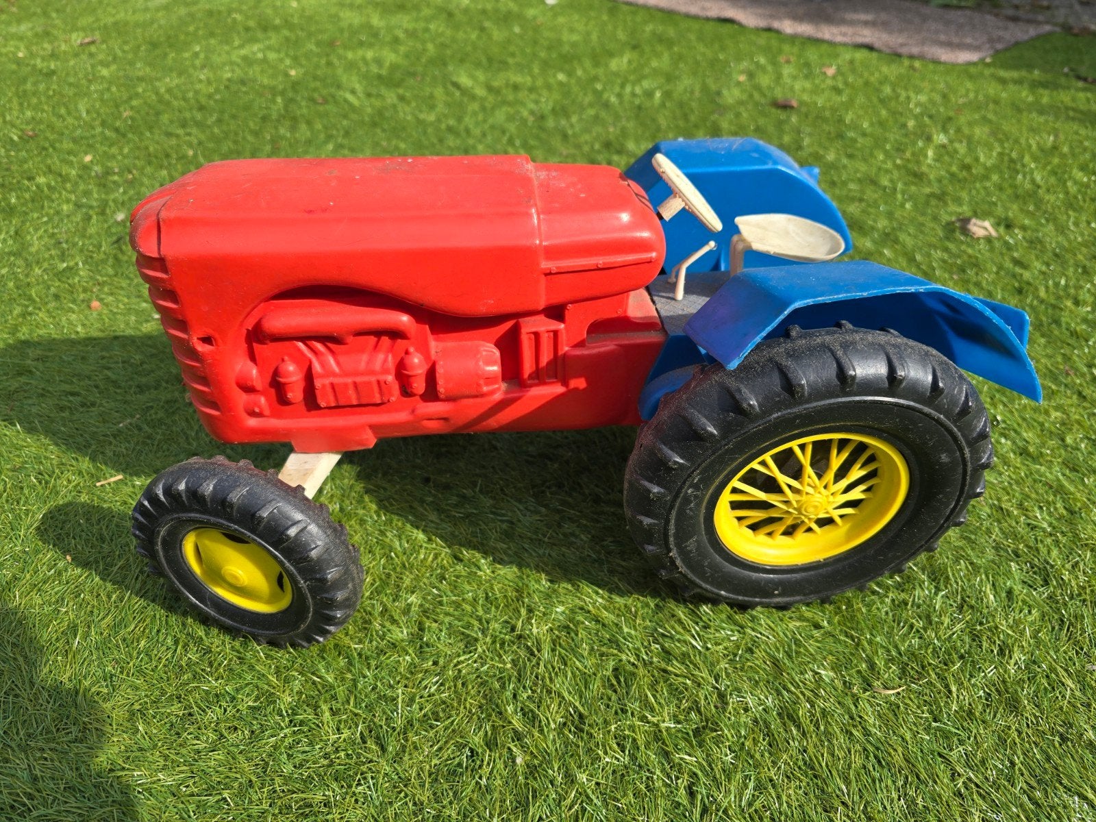 antieke tractor kunststof 60 jaar oud, Ophalen of Verzenden