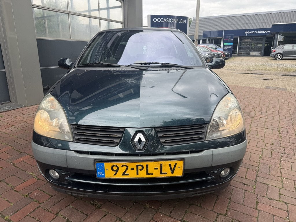 Renault Clio 1.4-16V Dynamique Luxe Bj 2004 Apk 07-2027 Airc, Auto's, Voorwielaandrijving, 4 cilinders, Metallic lak, Handgeschakeld