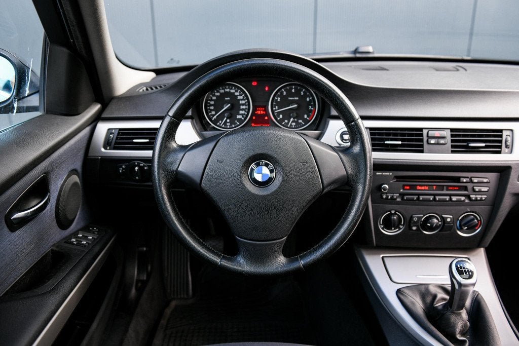 BMW 3-serie 335i | Handgeschakeld | Glazen schuif-kanteldak, Auto's, BMW, Gebruikt, 1535 kg, 11 km/l, Bedrijf