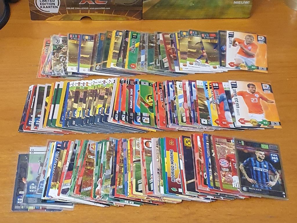 Panini fifa 365 adrenalyn xl voetbal kaarten, Ophalen of Verzenden, Gebruikt, Buitenlandse clubs, Poster, Plaatje of Sticker