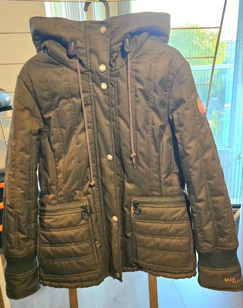 Khujo Medium winterjas, Ophalen of Verzenden, Zo goed als nieuw, Maat 38/40 (M)