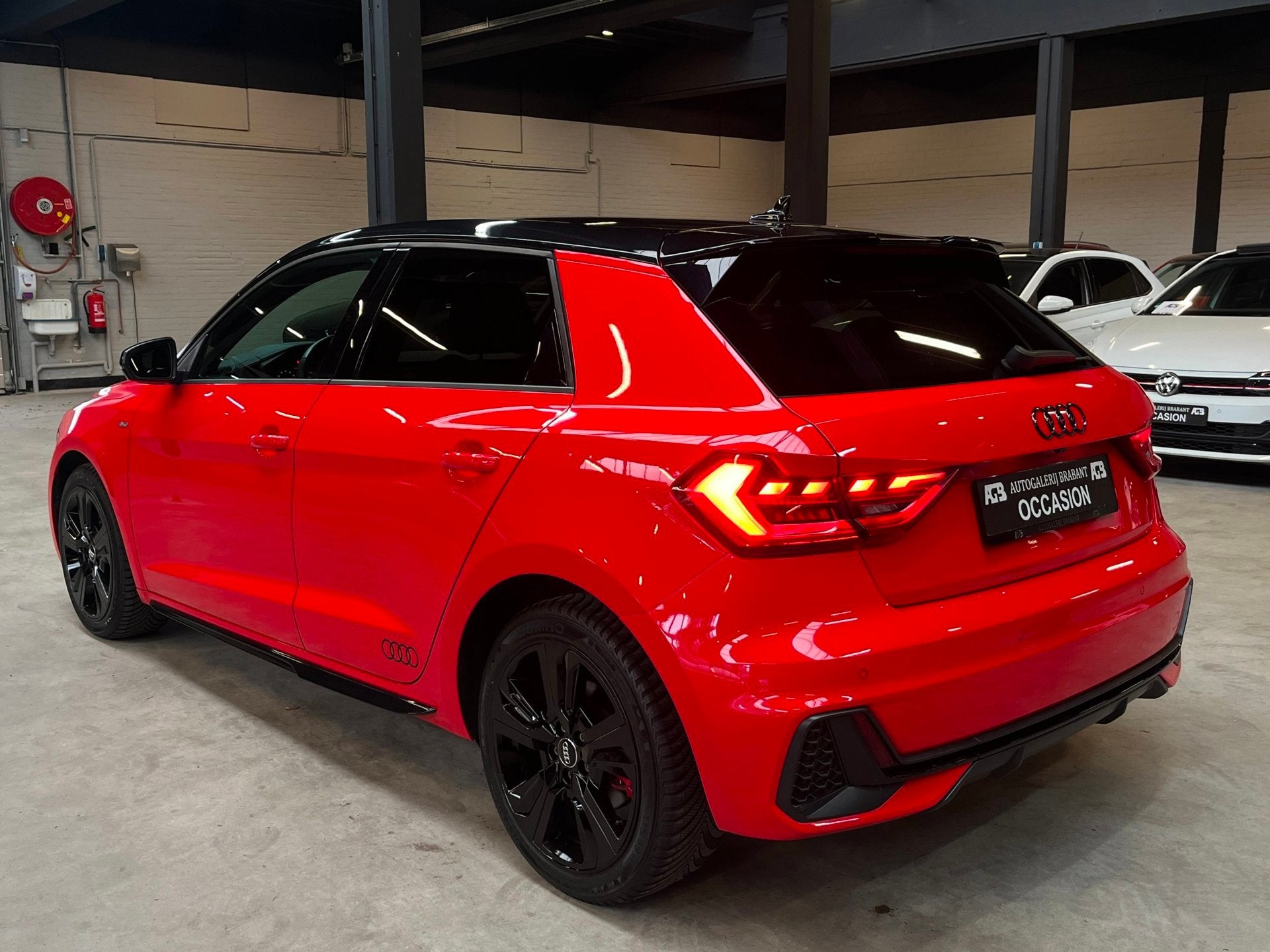 Audi A1 Sportback 35 TFSI S-line ACC/Camera/Sfeer/Navi, Auto's, Dealer onderhouden, Zwart, 150 pk, Leder en Stof