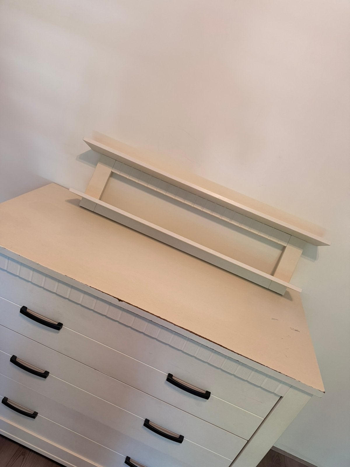 Ladikant en commode met plank, Ophalen, 100 tot 150 cm, Zo goed als nieuw, 3 of 4 laden