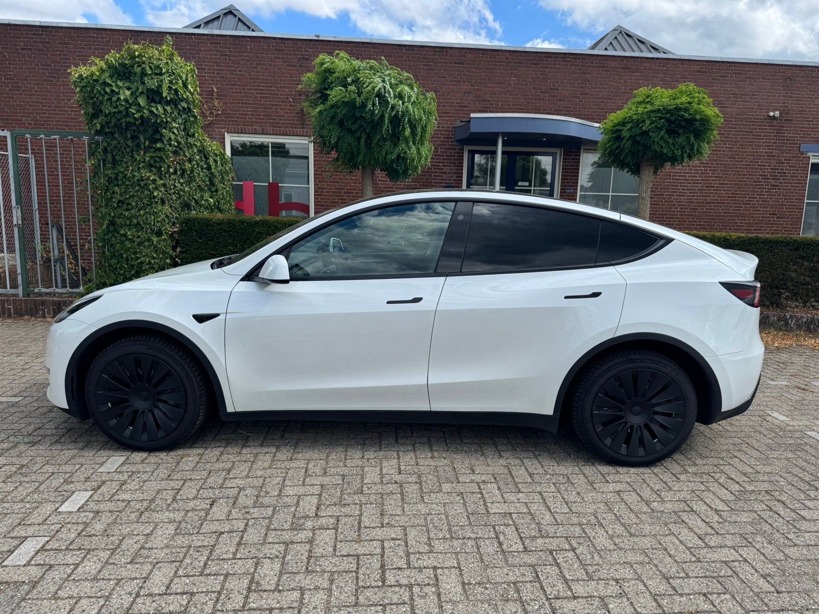 Tesla Model Y AWD 2023, 495 min, Wit, Origineel Nederlands, Elektrisch